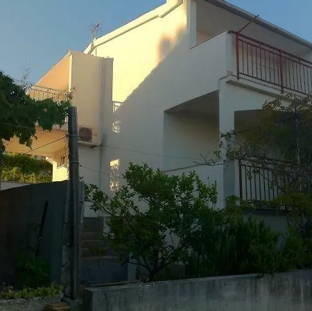 Апартаменти Lidija Ciovo